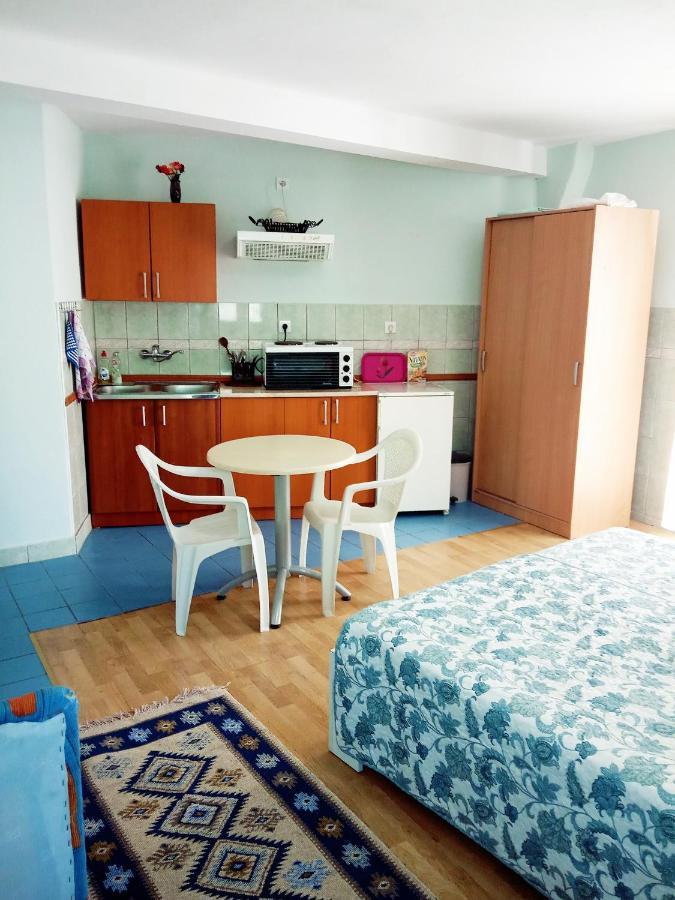 Отель Vila Umicevic Биела Экстерьер фото